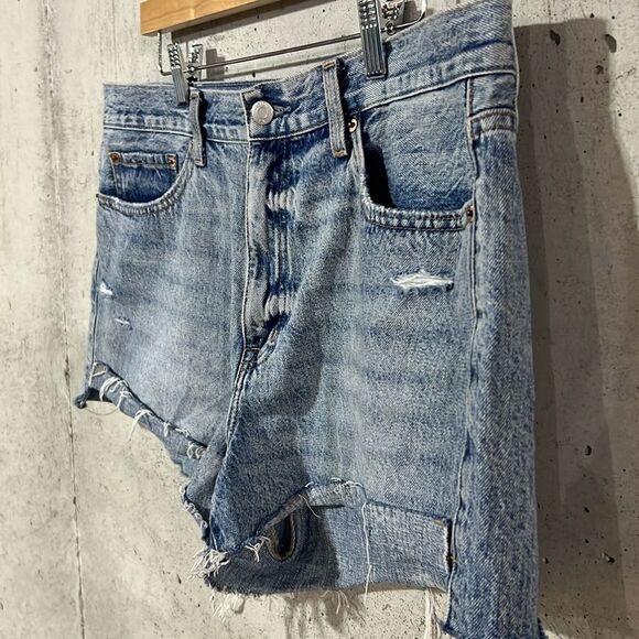Pistola Distressed Raw Hem Light Wash Denim Jean Shorts Size 32 14 Large XL - Picture 3 of 7